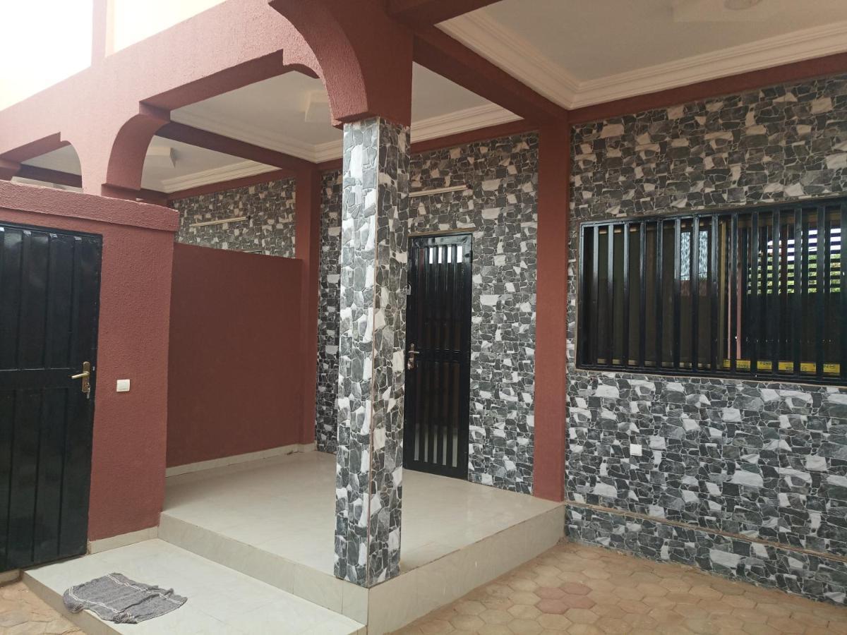 Residence Lynda Prestige Ouagadougou Exterior foto